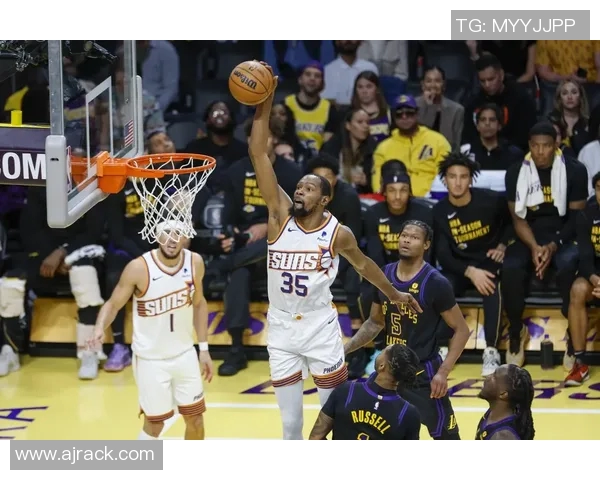 湖人连胜太阳，顺利晋级西部半决赛